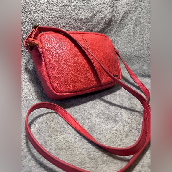 The Sak De Young Genuine Leather Crossbody Camera Bag - Picture 3 of 9